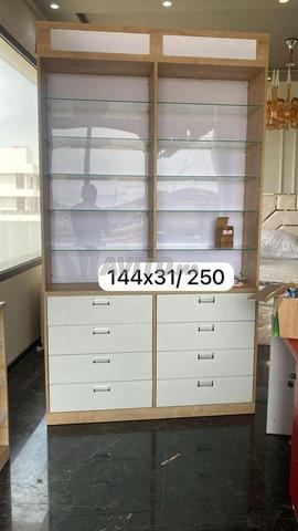 Liquidation Totale Présentoirs de Parapharmacie  - 2