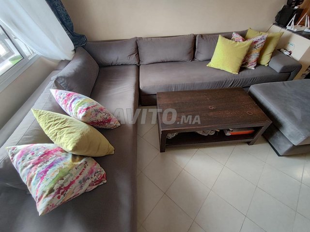 salon L 3,20/2,50 et pouffe 80*80cm 