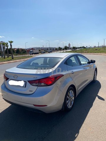 Hyundai Elantra occasion Diesel Modèle 