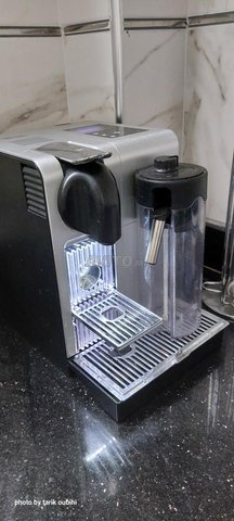 Machine à  café Delonghi cappuccino   
