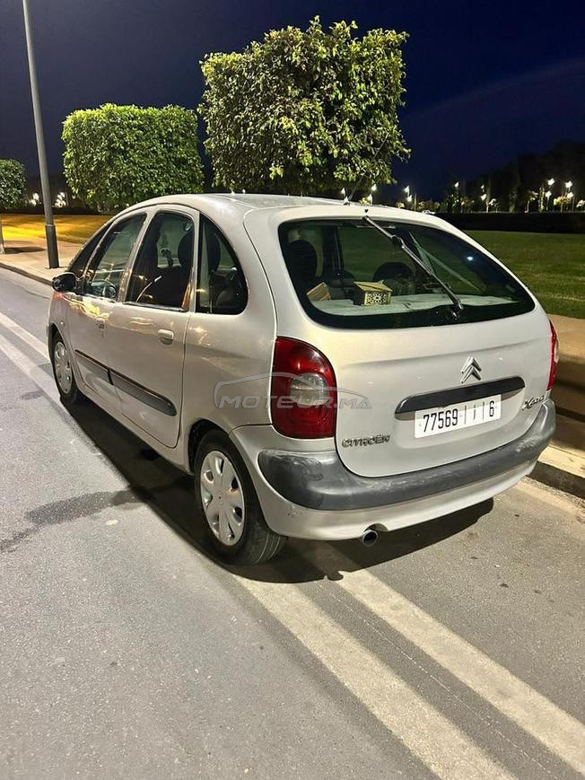 Voiture d'occasion Cetrouine très bonne état 