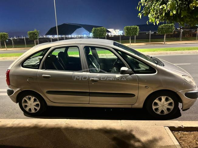 Voiture d'occasion Cetrouine très bonne état 