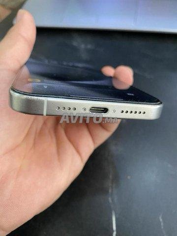 iPhone 15 Pro Max 256 Giga 98% (sous Garantie Apple)
