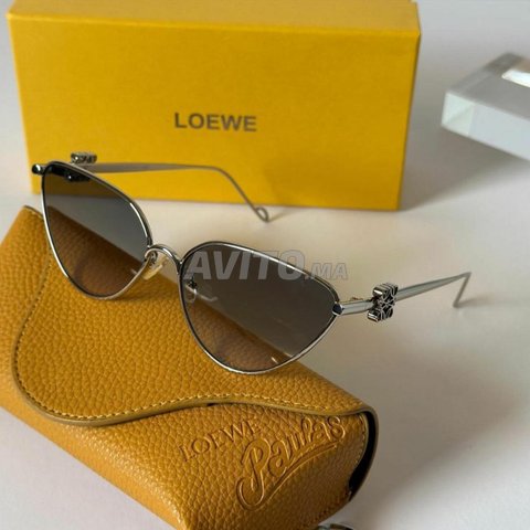 Lunette Solaire Loewe Femme LW3420