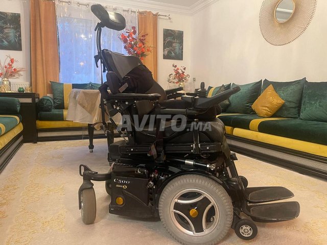 Fauteuil roulant électrique permobil