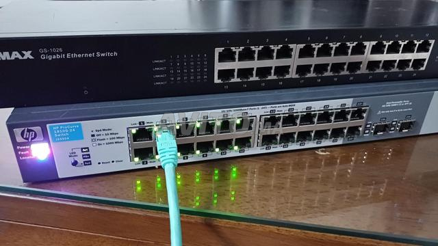 Switch marque HP Procurve 1810G de 24 ports