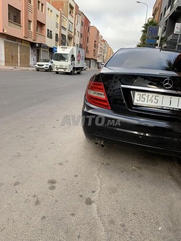 Mercedes-Benz 220 occasion Diesel Modèle 