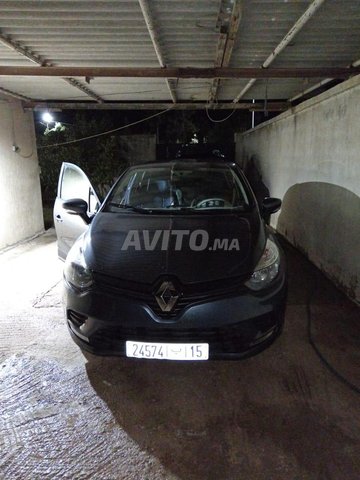 Renault Clio Essence Manuelle 2018 à Taounate