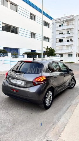 Peugeot 208 occasion Diesel Modèle 