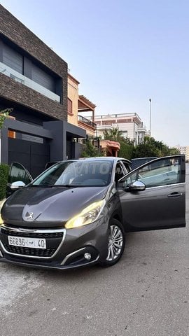 Peugeot 208 occasion Diesel Modèle 