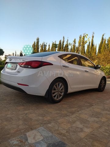 Hyundai Elantra occasion Diesel Modèle 