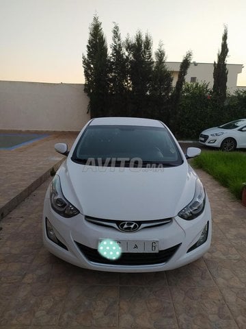 Hyundai Elantra occasion Diesel Modèle 