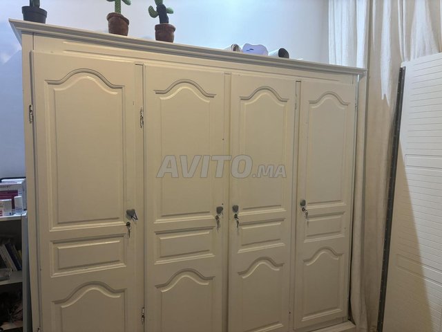 Armoire bois massif