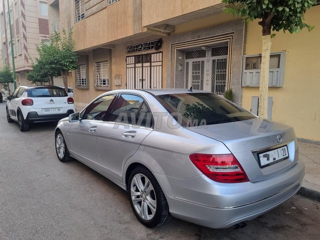 Mercedes-Benz 220 occasion Diesel Modèle 