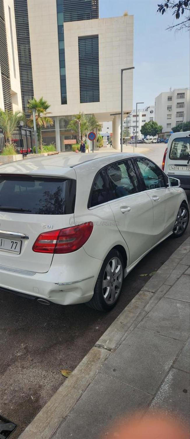 mercedes 180B 2012 excellent etat 220000 km