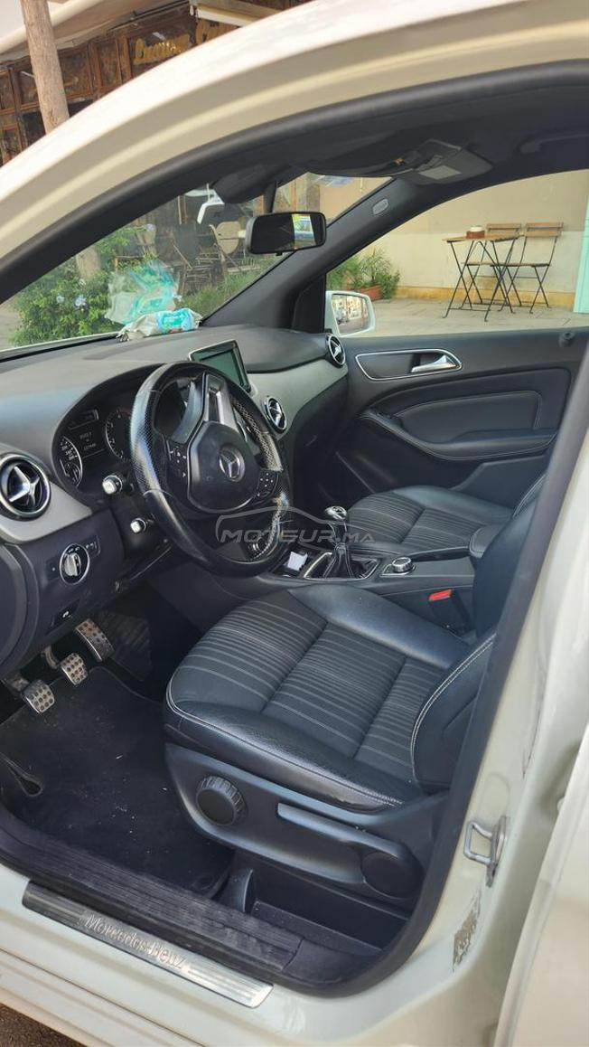 mercedes 180B 2012 excellent etat 220000 km