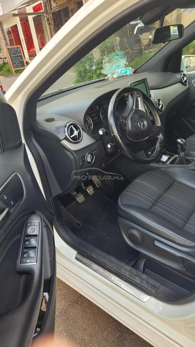 mercedes 180B 2012 excellent etat 220000 km