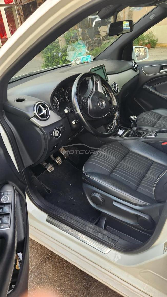 mercedes 180B 2012 excellent etat 220000 km