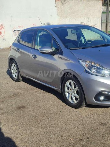 Peugeot 208 occasion Diesel Modèle 