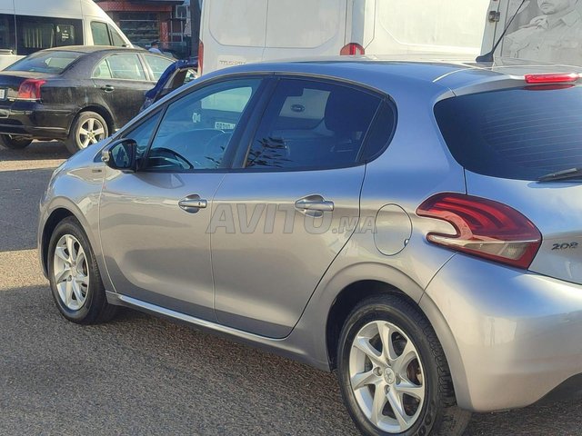 Peugeot 208 occasion Diesel Modèle 