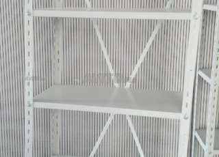 Rayonnage avec croisillon à VENDRE 