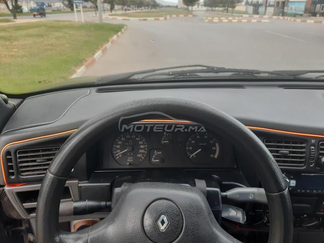 Renault 19