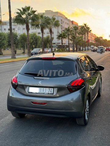 Peugeot 208 occasion Diesel Modèle 