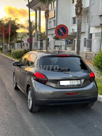 Peugeot 208 occasion Diesel Modèle 