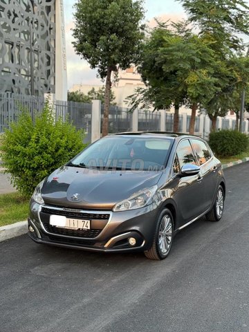 Peugeot 208 occasion Diesel Modèle 