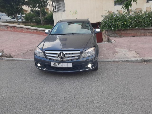 Mercedes-Benz 220 occasion Diesel Modèle 