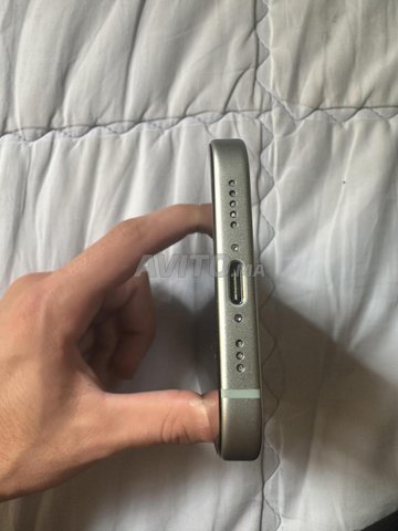 iPhone 15 Vert 