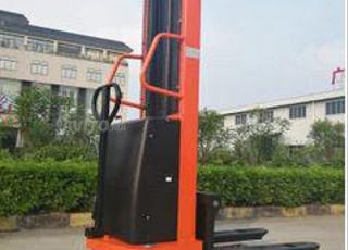 gerbeur semi électrique 