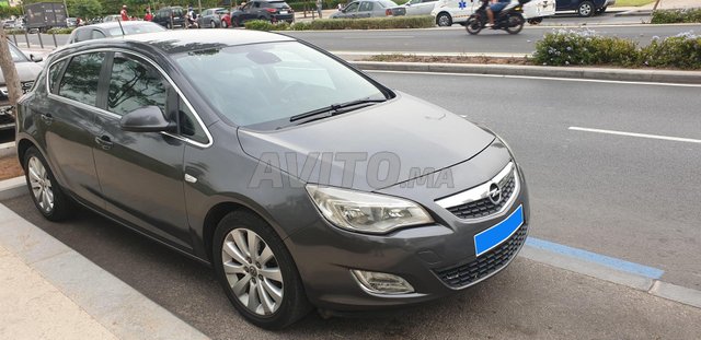 Opel Astra occasion Diesel Modèle 