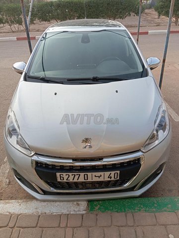 Peugeot 208 occasion Diesel Modèle 