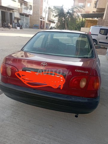 Toyota Corolla Essence Manuelle 1999 à Ain Aouda