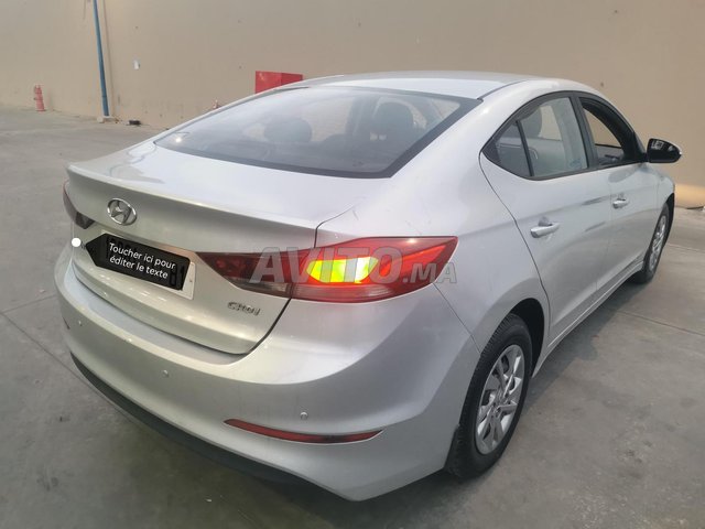 Hyundai Elantra occasion Diesel Modèle 