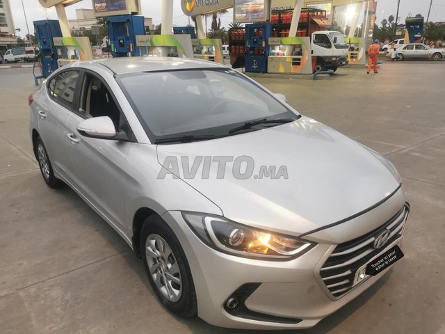 Hyundai Elantra occasion Diesel Modèle 