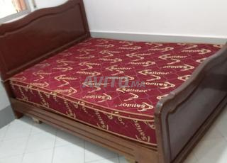 Lit double سرير مزدوج