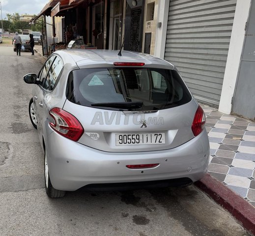 Peugeot 208 occasion Diesel Modèle 