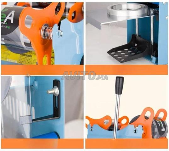 Machine électrique de scellage de tasses