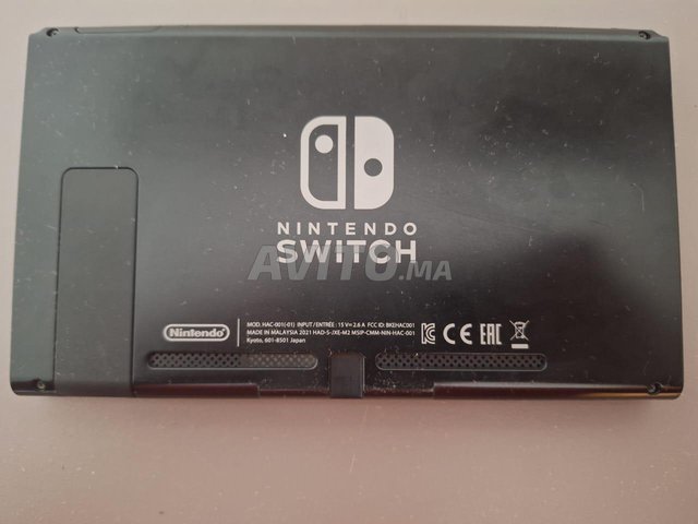 Nintendoswitch v2 flashe avec jeux prix negociable