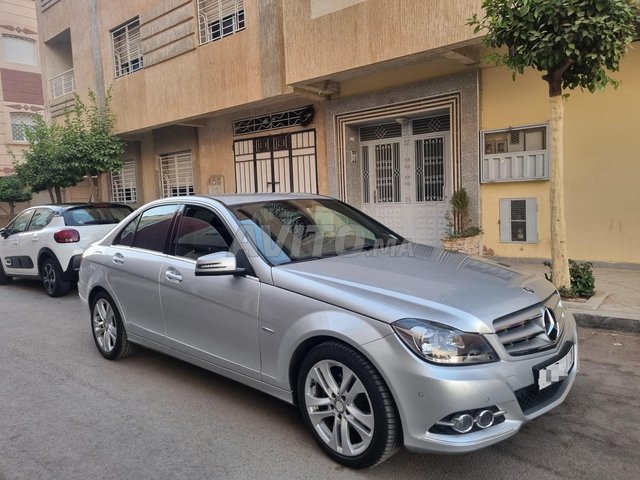 Mercedes-Benz 220 occasion Diesel Modèle 