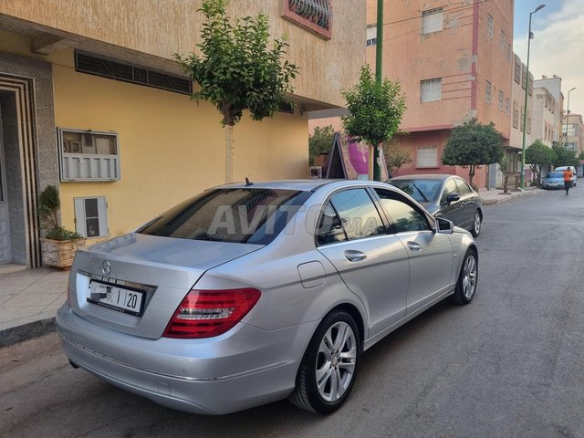 Mercedes-Benz 220 occasion Diesel Modèle 