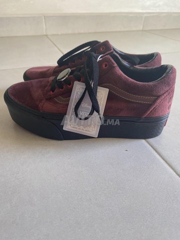 vans neufs jamais porté taille 39