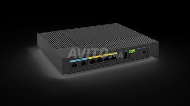 Routeur livebox 5 adsl&fibre ouptique مزال جديد  