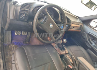 bmw 316i. model 1991 mazala n9iya  