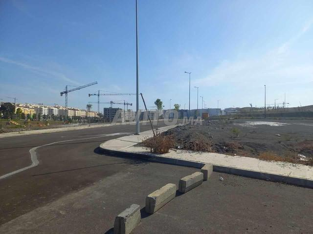 بقعة R/4 بمساحة 260 مترًا للبيع في تجزئة هارون قرب المحطة