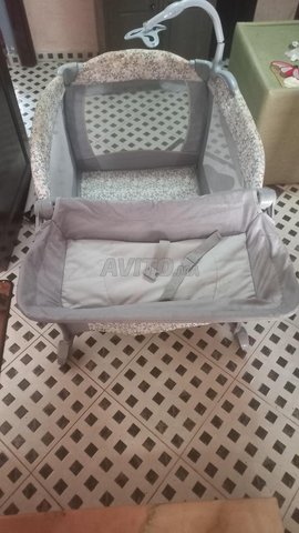 lit pliable parapluie et  matelas  