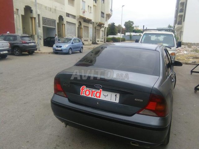 فورد فوكس عامرة موديل 2004