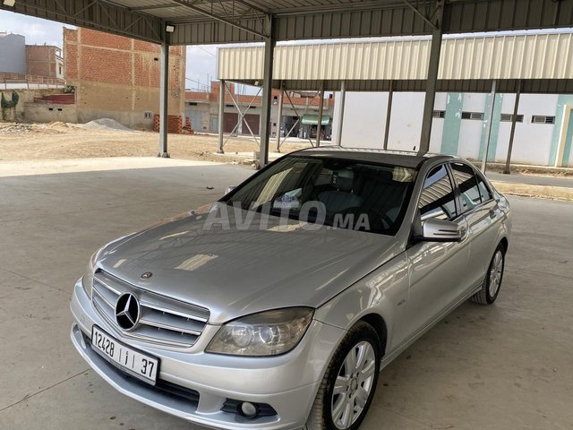 Mercedes-Benz 220 occasion Diesel Modèle 